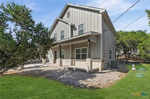1130 Twin Deer Lane