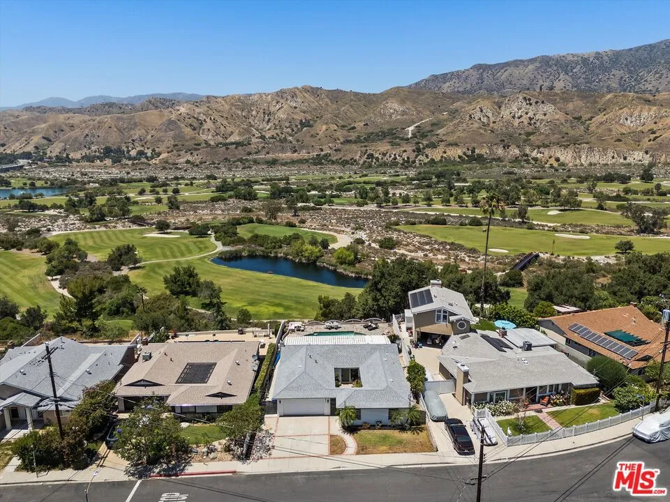 8977 Riderwood Drive Sunland, CA 91040