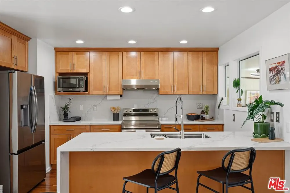 8977 Riderwood Drive Sunland, CA 91040