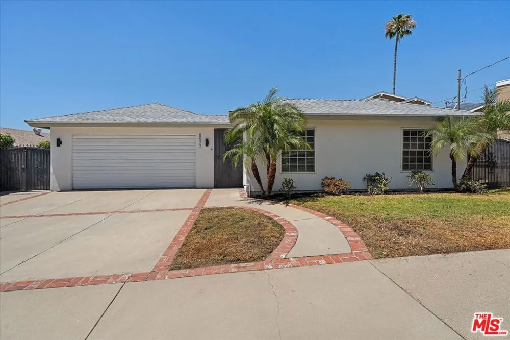 8977 Riderwood Drive Sunland, CA 91040