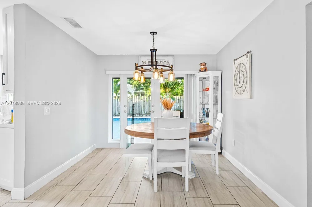 11660 NW 38th Pl Sunrise, FL 33323
