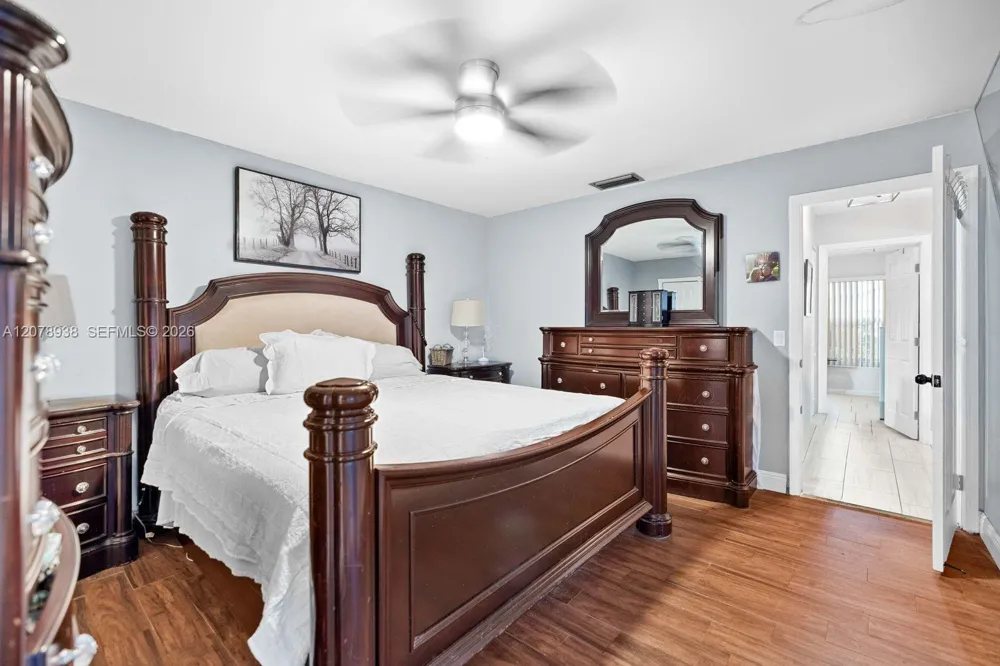 11660 NW 38th Pl Sunrise, FL 33323