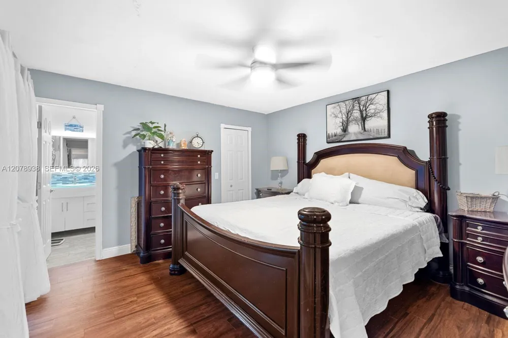 11660 NW 38th Pl Sunrise, FL 33323