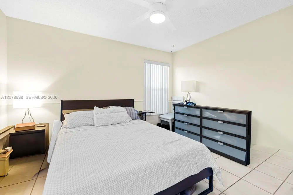 11660 NW 38th Pl Sunrise, FL 33323