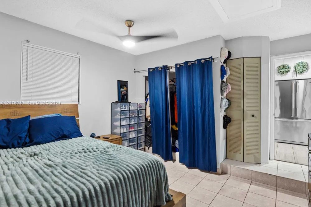 11660 NW 38th Pl Sunrise, FL 33323