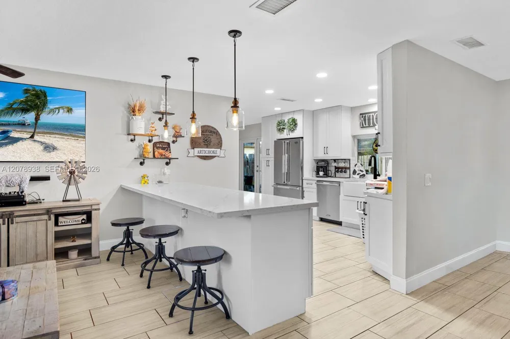 11660 NW 38th Pl Sunrise, FL 33323