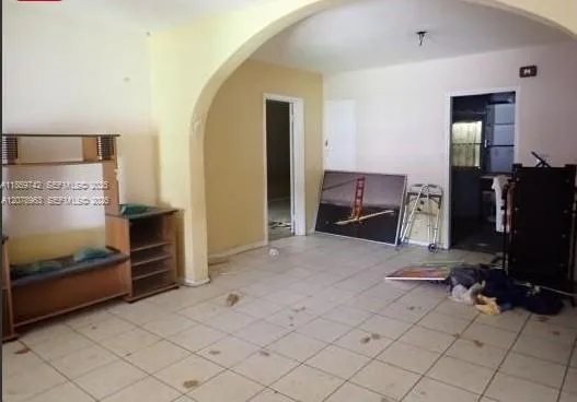 516 NW 4th Ave Hallandale Beach, FL 33009