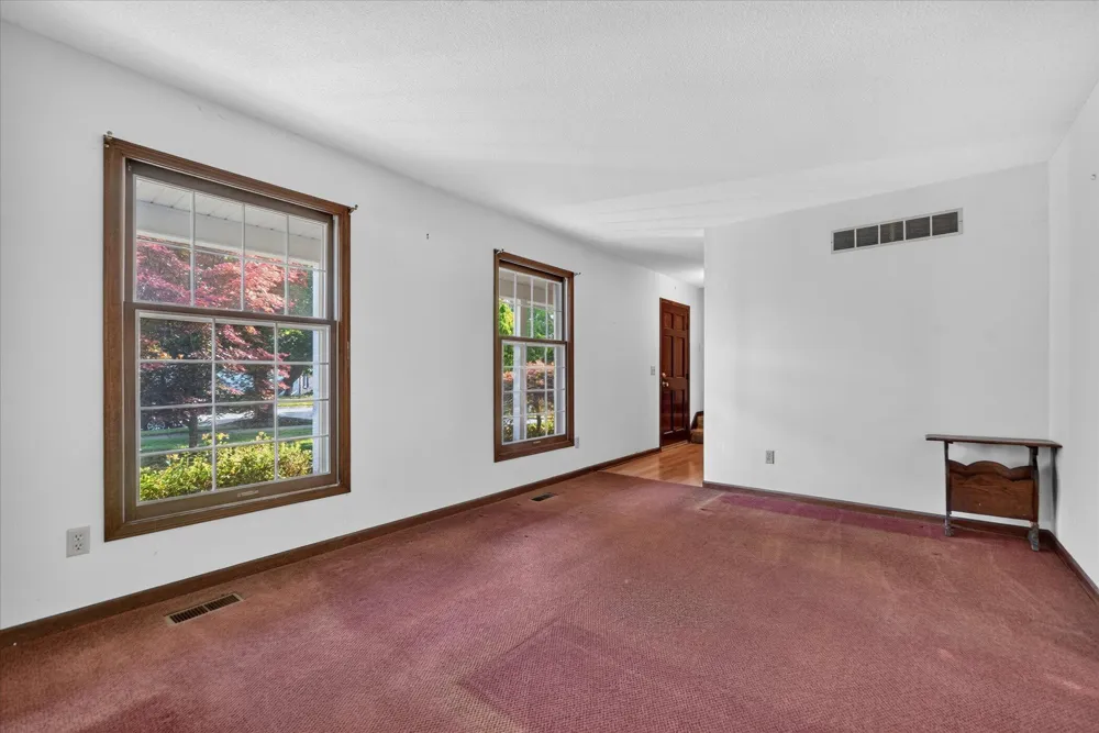 891 Moss Glen Circle Haslett, MI 48840