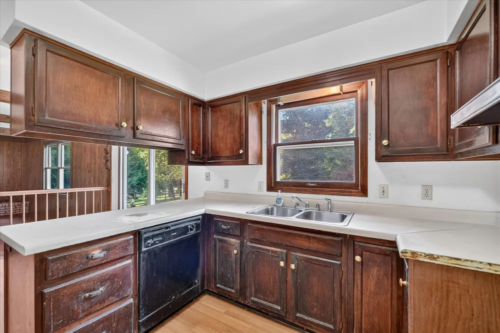 891 Moss Glen Circle Haslett, MI 48840
