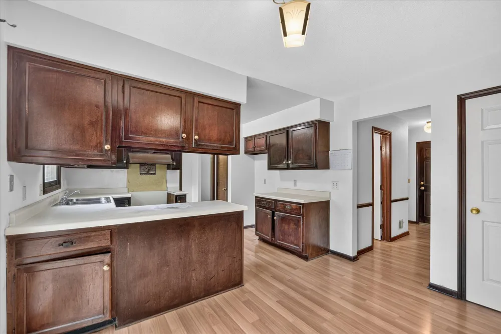 891 Moss Glen Circle Haslett, MI 48840