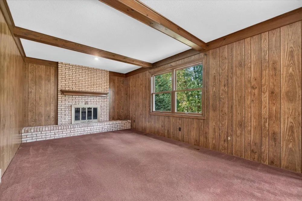 891 Moss Glen Circle Haslett, MI 48840