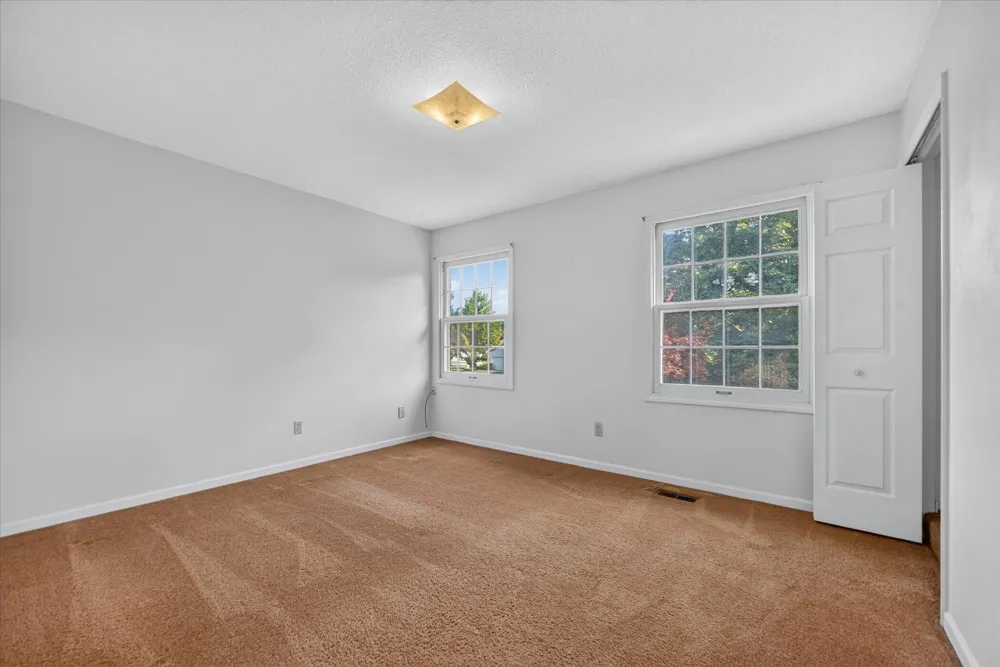891 Moss Glen Circle Haslett, MI 48840