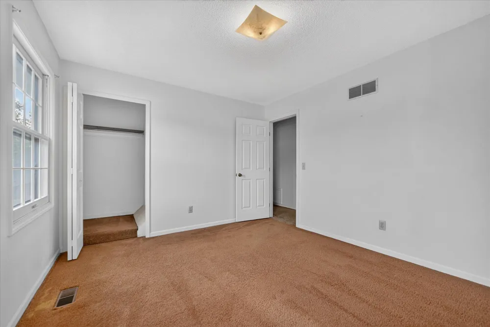 891 Moss Glen Circle Haslett, MI 48840
