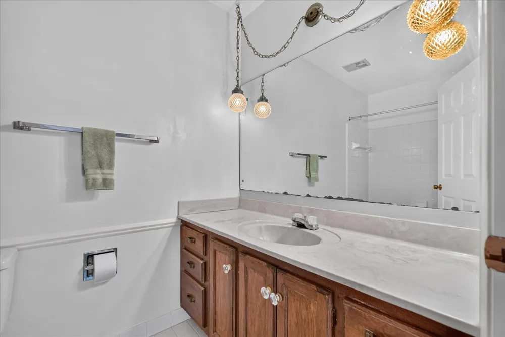 891 Moss Glen Circle Haslett, MI 48840