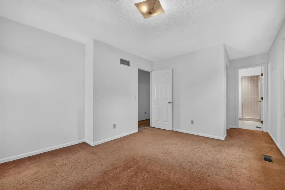 891 Moss Glen Circle Haslett, MI 48840