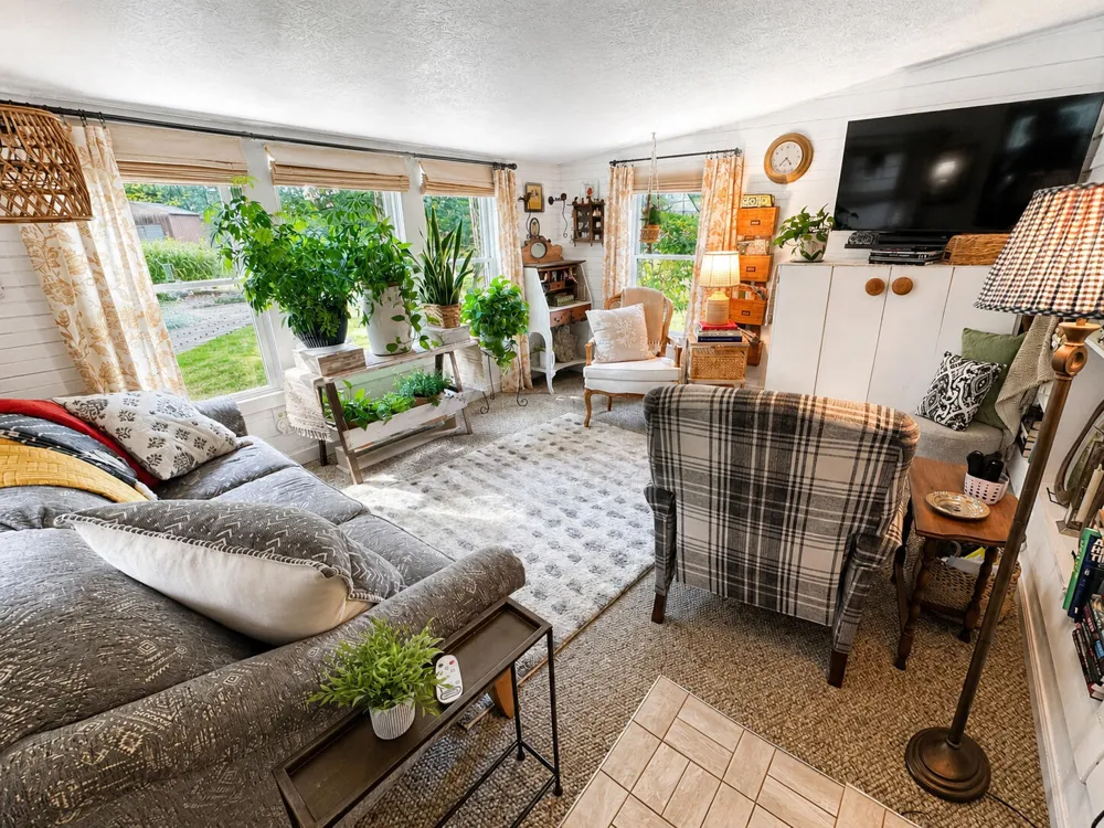3221 Virginia Avenue Kalamazoo, MI 49004