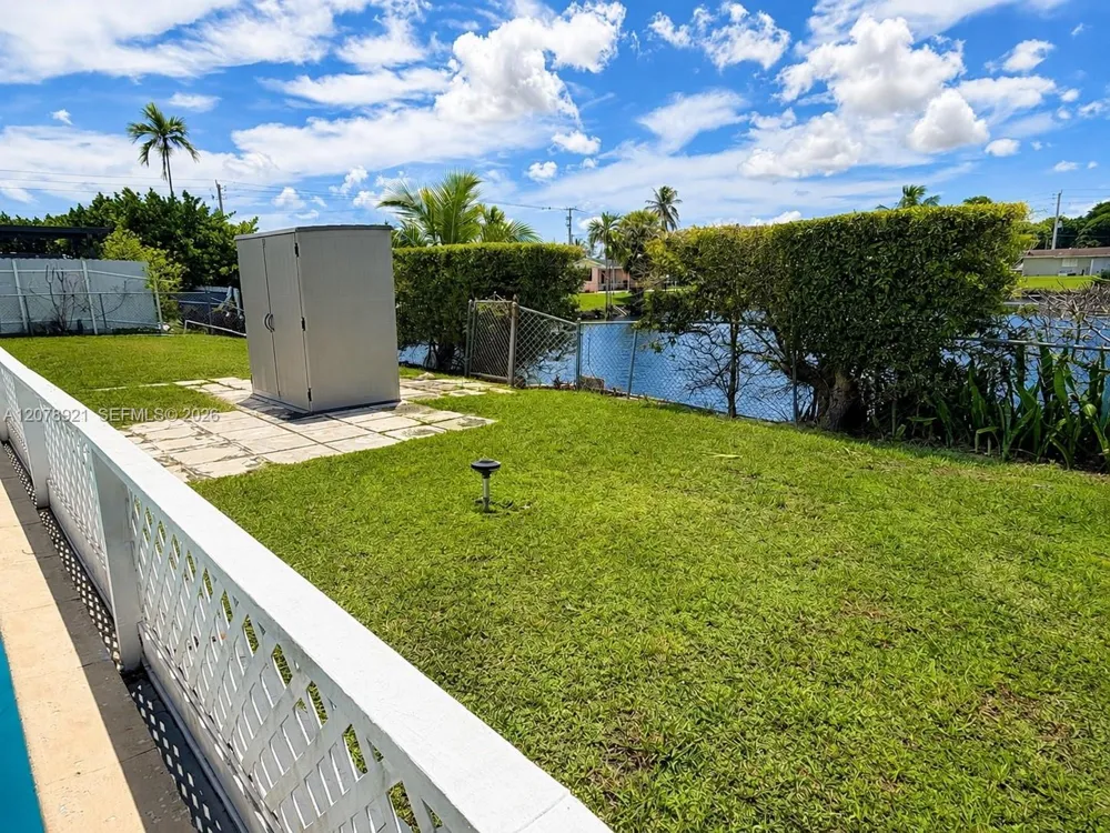 1820 NW 172nd Ter Miami Gardens, FL 33056