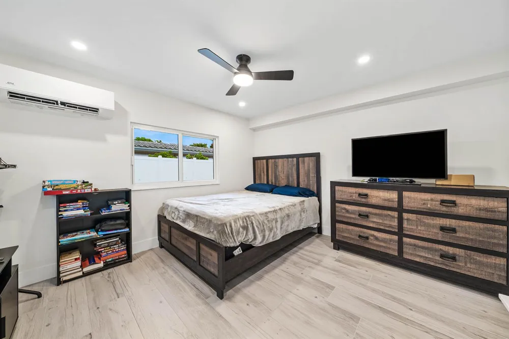 648 SW 3RD STREET Boca Raton, FL 33486