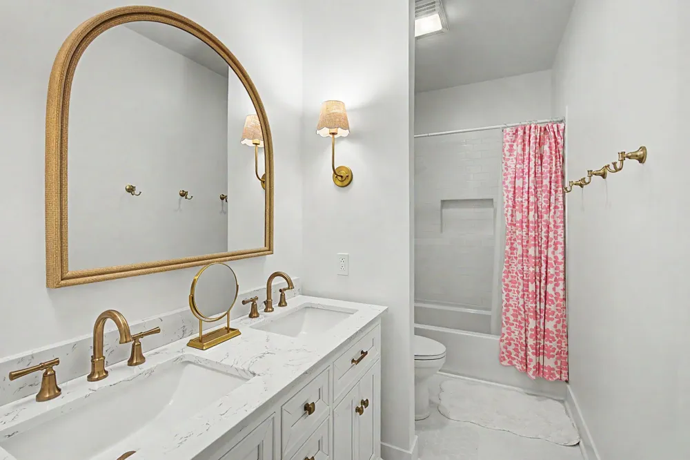 13 Valley Frg Nashville, TN 37205