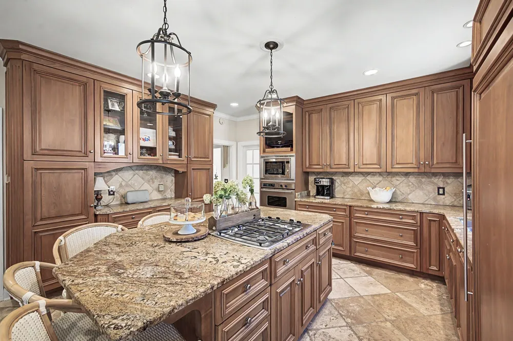 13 Valley Frg Nashville, TN 37205