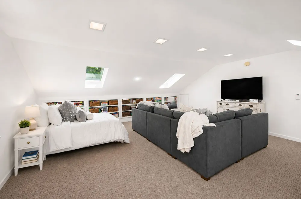 13 Valley Frg Nashville, TN 37205