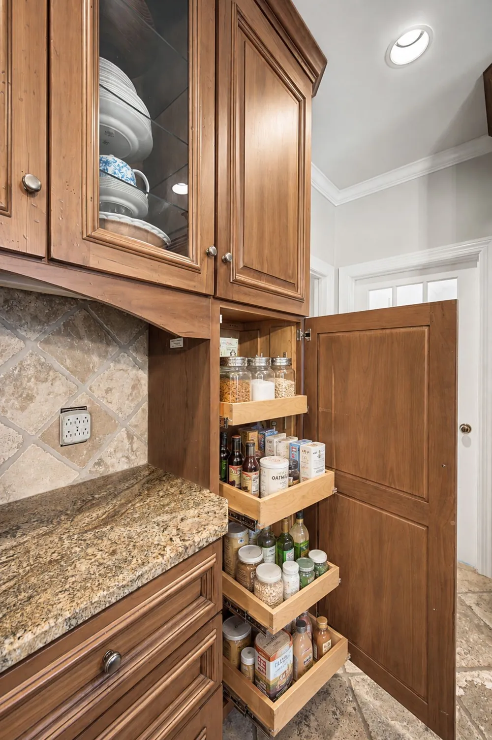 13 Valley Frg Nashville, TN 37205