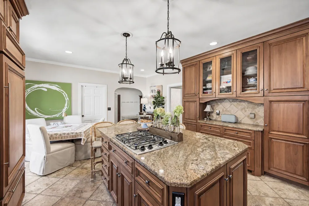 13 Valley Frg Nashville, TN 37205