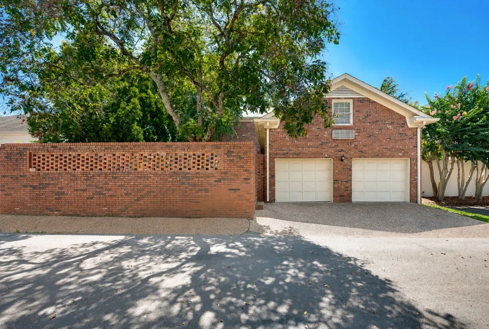 13 Valley Frg Nashville, TN 37205