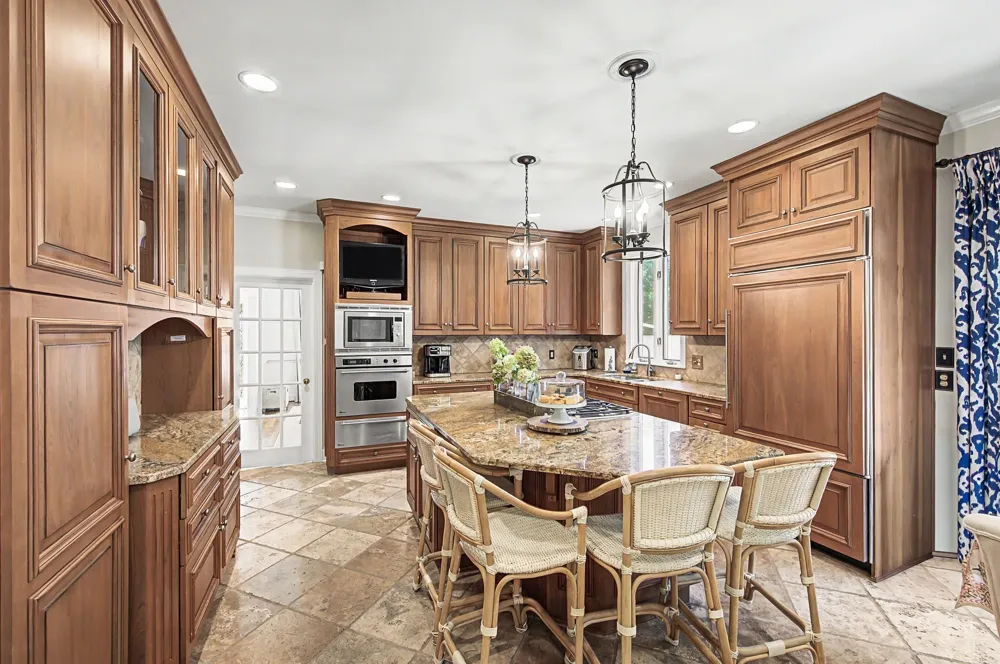 13 Valley Frg Nashville, TN 37205