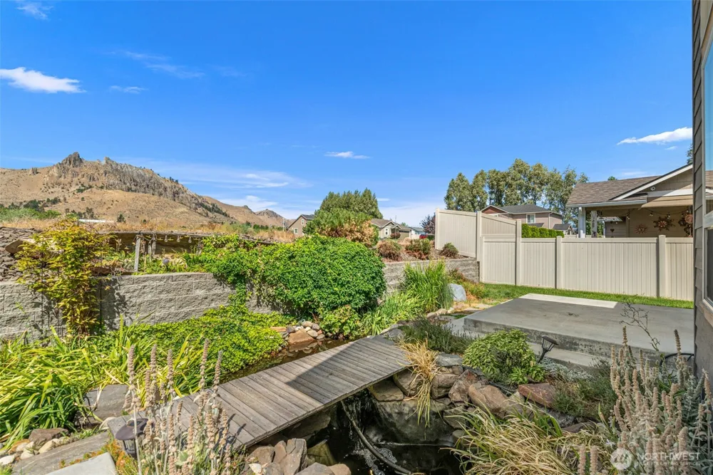 1726 Skeena Court Wenatchee, WA 98801