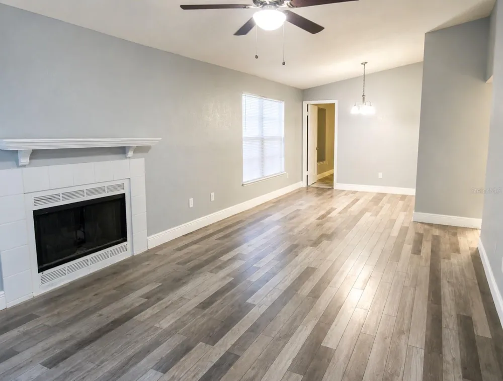 3961 DREAM OAK PLACE #204 Tampa, FL 33613