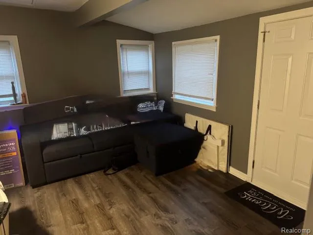 6606 Cornell Street Taylor City, MI 48180
