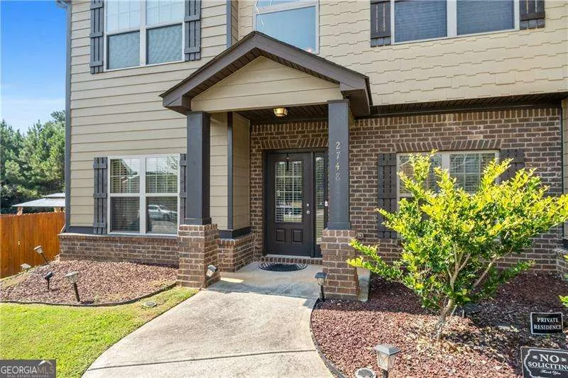2748 Village Park DR E Ellenwood, GA 30294