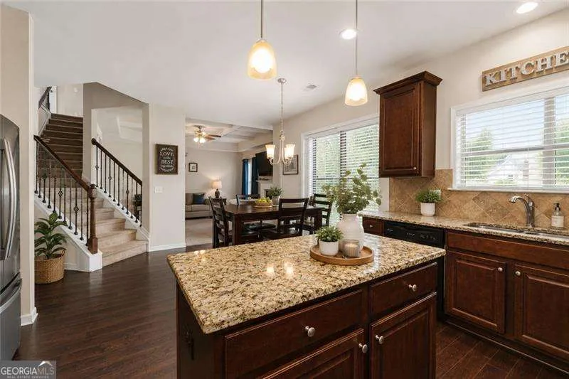 2748 Village Park DR E Ellenwood, GA 30294