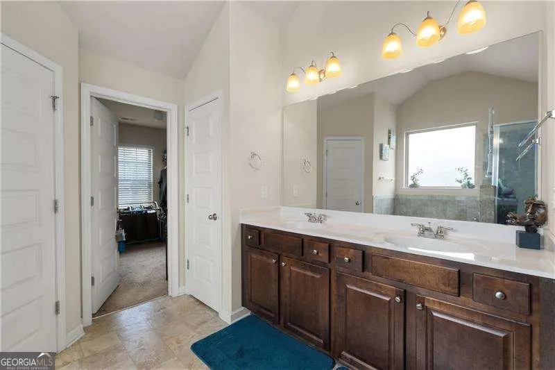 2748 Village Park DR E Ellenwood, GA 30294