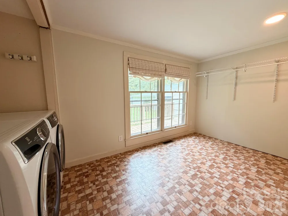 825 Montgomery Avenue Albemarle, NC 28001
