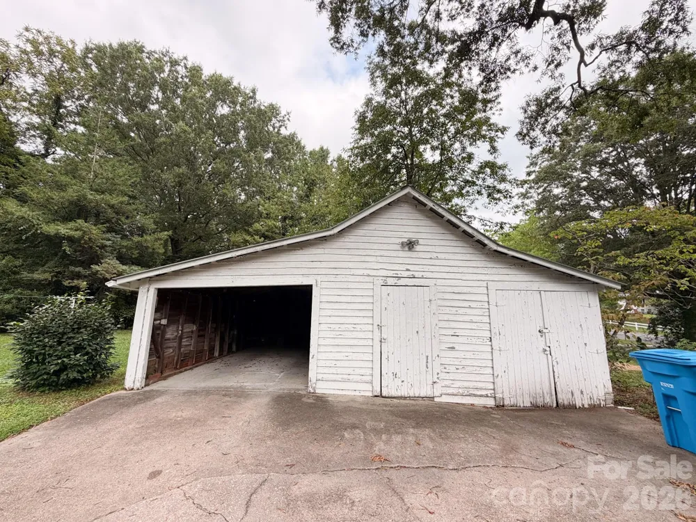 825 Montgomery Avenue Albemarle, NC 28001