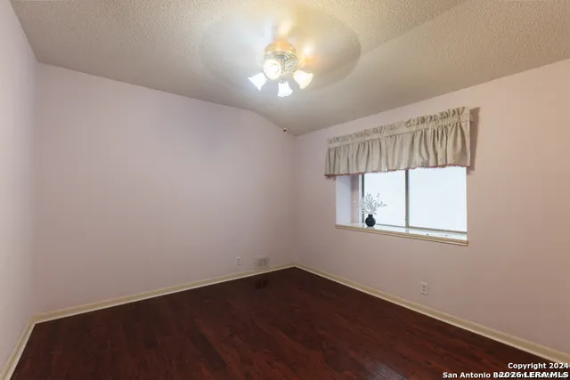 6512 Buffalo Hls San Antonio, TX 78256