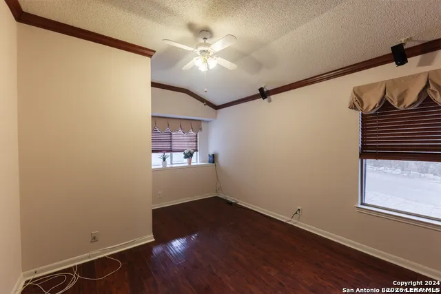 6512 Buffalo Hls San Antonio, TX 78256