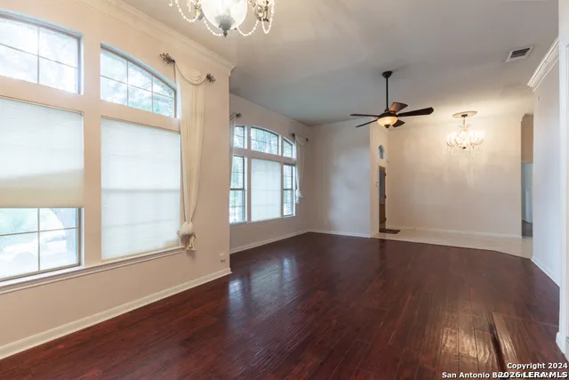 6512 Buffalo Hls San Antonio, TX 78256