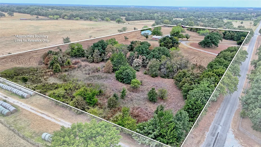 437 Jakes Road Bowie, TX 76230