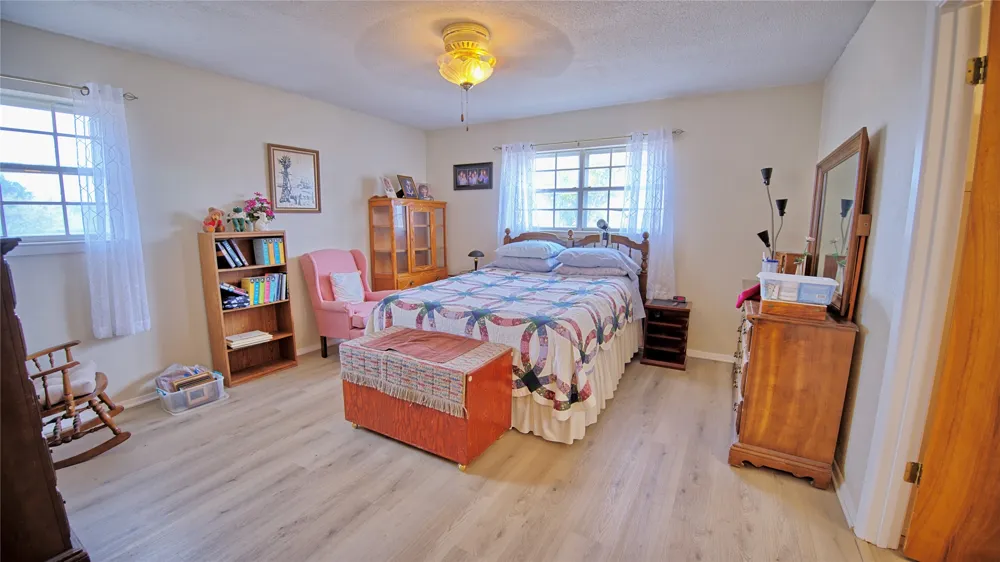 437 Jakes Road Bowie, TX 76230