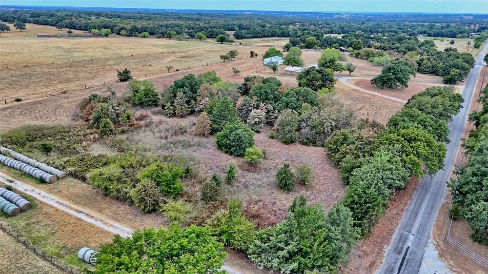 437 Jakes Road Bowie, TX 76230