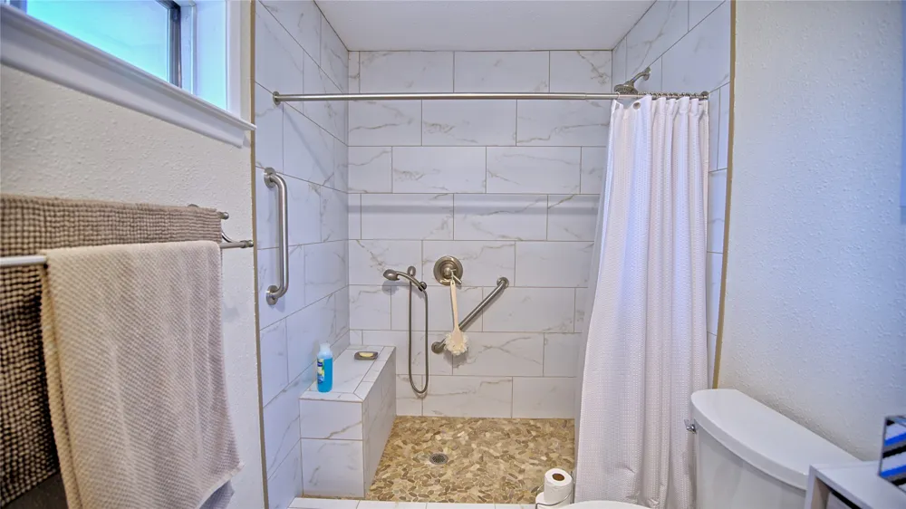 437 Jakes Road Bowie, TX 76230