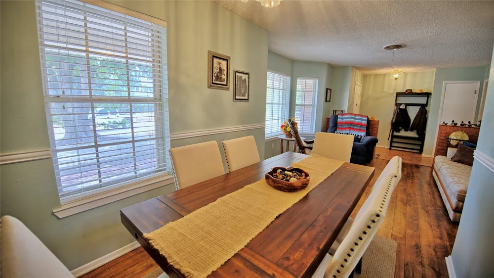 437 Jakes Road Bowie, TX 76230