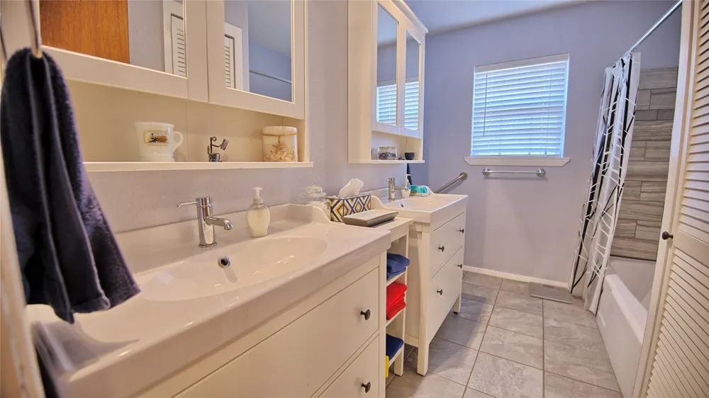437 Jakes Road Bowie, TX 76230