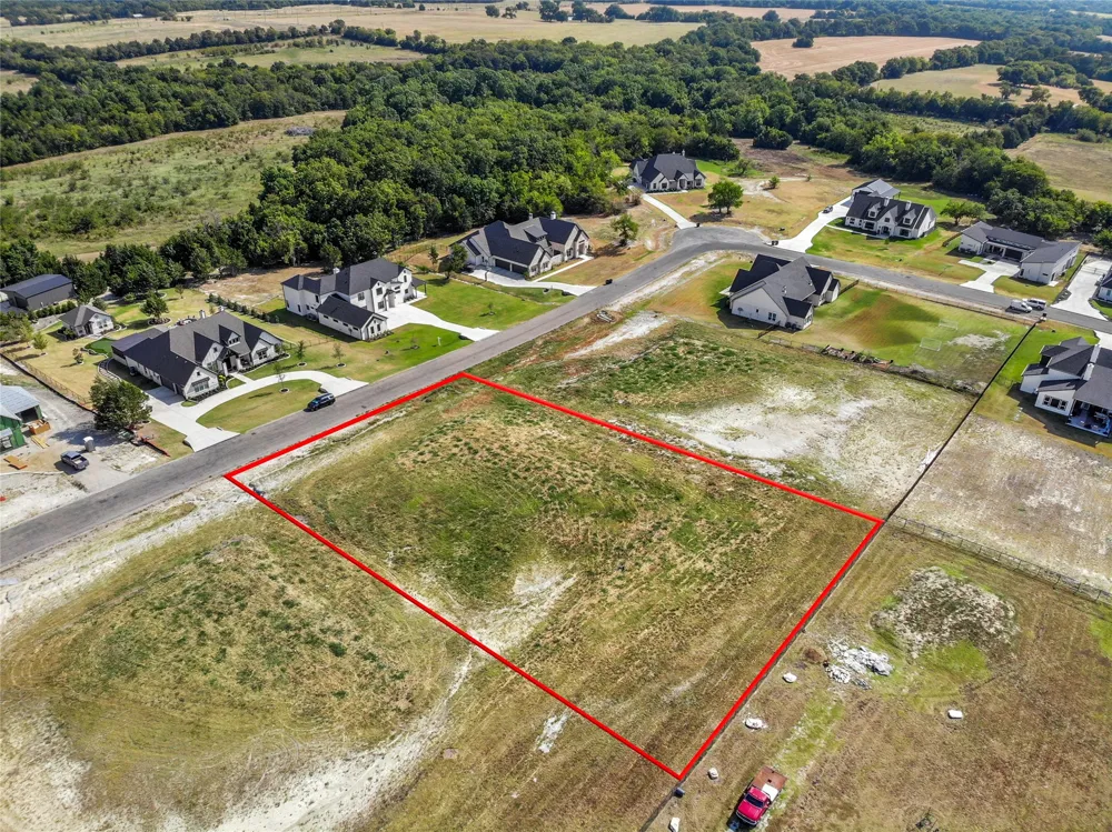 208 Avery Lane Gunter, TX 75058