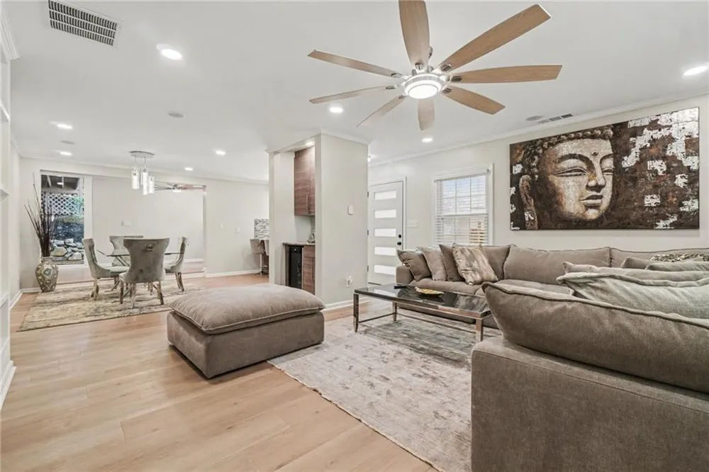 2828 Cloverhurst Drive East Point, GA 30344