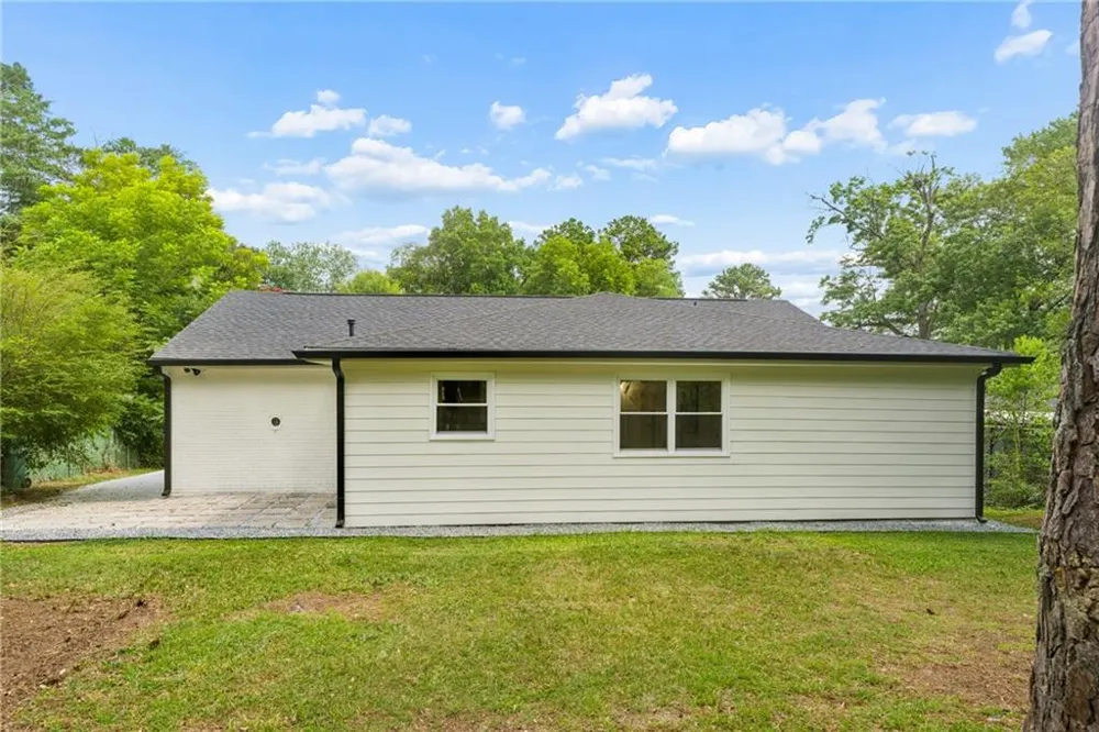 2720 Sherwood Road SE Smyrna, GA 30082