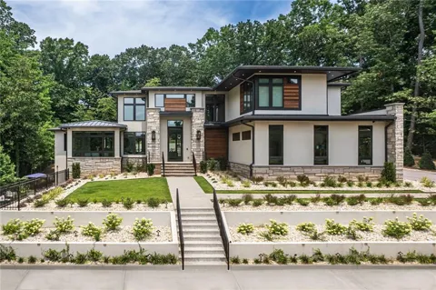 1090 Kingston Drive